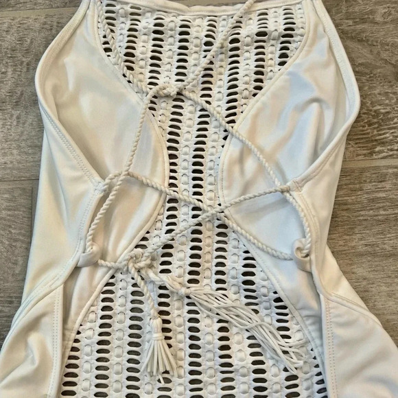 Despi Women’s White Openwork One-Piece Swimsuit Size Medium White - Picture 9 of 10